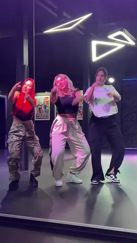 Dc: @SJ #denise_meyer_ #foryou #foryoupage #dance #viral #trend 🖤