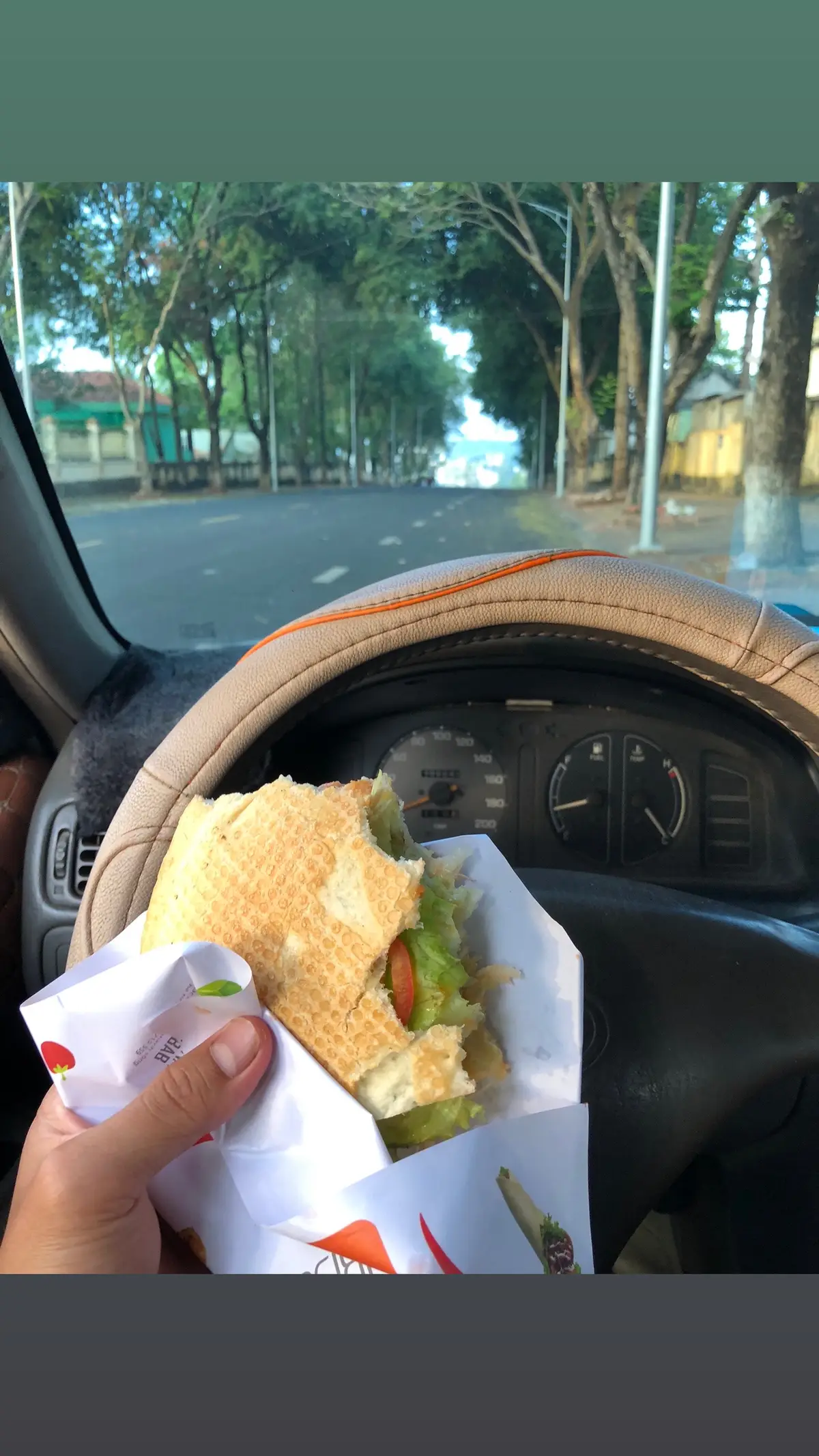 Cái nợ lớn nhất của đời người là Ân Tình  Cảm ơn tất cả những người đã giúp đỡ lúc tôi gặp khó khăn nhất 🙏