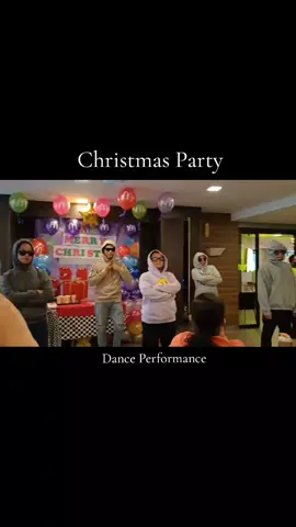 Christmas Party Dance Perfotmance be like 😎🤣🙌 #foryoupage #tiktokdance #christmasparty #alay #performer #fypシ #trending 