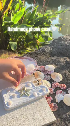 Handmade phone case!🥹🫶🏻💓 #fyp #shellphonecase #phonecase #seashellphonecase #foryou #girl #handmade #diyphonecase #foryoupage #fypシ #DIY #babygirl #christmas 
