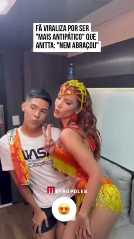 👁️👄👁️ Quem acompanha a #cantora #Anitta sabe que ela trata os fãs com um carinho 