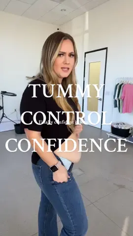 Not delusion here though, actual built in slimming panels in these jeans that lift and smooth the lower belly 🥹 #tummycontroljeans #jeans #tryon #OOTD #bestjeans #sizeinclusive #shapewear #comfystyle 