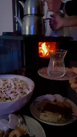 #kışgünüm #soba #şömine #çaysaati #keşfet #keşfetteyizzz #keşfetbeniöneçıkar #storytime 