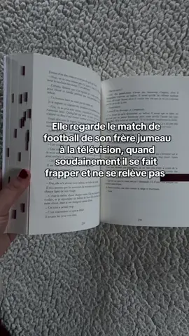 Parmi mes livres préférés de TOUS LES TEMPS 🦋 #book #bookrecommendation #BookTok #bookrecs #bookrecs📚 #livreenpapier #bookscene #bookaddict #bookclub 