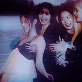 hottest duo❤️‍🔥#90sfancam #90sedit #luccined #luvshines #jenniefancam #jennie90sfancam #jennie90s #lisa90s #lisa90sedit #lalisamanoban #lisablackpink #lisafancam #lisasolo #lisa90sfancam #lisaedits #jennieedit #jenlisa #jenlisaedit #jenlisamoment 