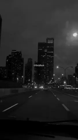 #simpleminds #dontyouforgetaboutme #rock90s #90smusic #90s #rock #rocknroll #traducaodemusica #legendado #traducao #musica #music #nostalgia #foryou 