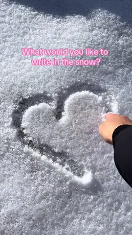 Què nombre te gustaria escribir en la nieve?  What would you like to write in the snow? . #nieve #snow #drawyourname #heart #lovesnow #coloradosprings #colorado 