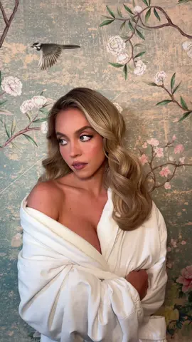 Today with @SYD 🫶🏼 Hair by ME 👋🏼 makeup: @Mary Phillips nails: @Zola spray tan: @Guy Cory 