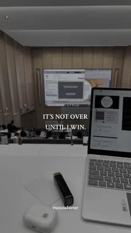 it’s not over until i win. 🤍 #motivation #student #study #studytok  #xbcyza #goodgrades #academicvalidation #college 