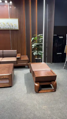 Sofa chân xoắn gỗ sồi.#sofa #WhatToPlay #sofaphongkhach #phongkhachhiendai #anhthomoc #phongkhachdep 