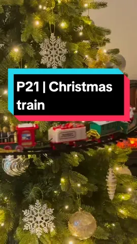 Tàu lửa điện giáng sinh cute 🎅🏭 #trangtrinoel #christmas #decornoel #noel #christmastree #christmasiscoming #christmasgifts #trangtri #handmade #giangsinh #caythongnoel #decoration #trangtrinhacua #trangtriphongngu #tauluagiangsinh #christmastrain #decor 