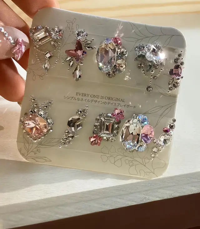 Chị em đã thử chưa, lưu về để nâng tầm trang trí đính đá của bản thân nhen 🥲🥳#nailsxinh_moingay 