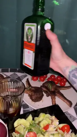 #foryou #foodtiktok #outdoorcooking #foodreview #food #Foodie #outdoorfun #fypシ #funnyvideo #laugh #funnymoments #funny #foodvideos #cookingvideos #viralvideos #jackdaniels 