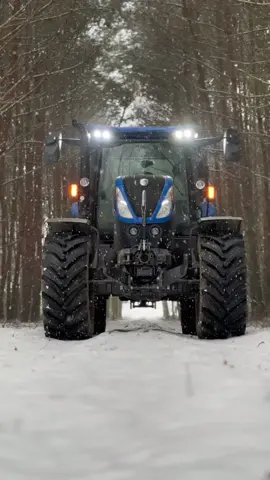 Blue Winter 💙 #newholland #oporowo #CapCut 