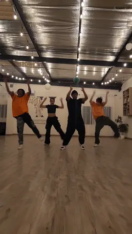 Spot The Foundation 🔥😎 - Friday Night Choreo #NoOffSeason #hiphopchoreography #hiphopstudio 