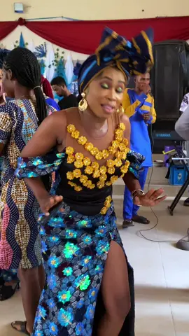 Omo yen fine gan!!!  #makeup #owanbe #party #beauty #felelemakeupartist #challengemakeupartist #makeupartistnearme #glambyrachy 