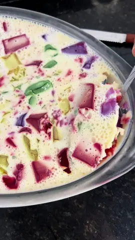 Receitinha facil e muito saborosa, gelatina colorida.  #sobremesa #familia #amigos #fimdeano #viral #fyp