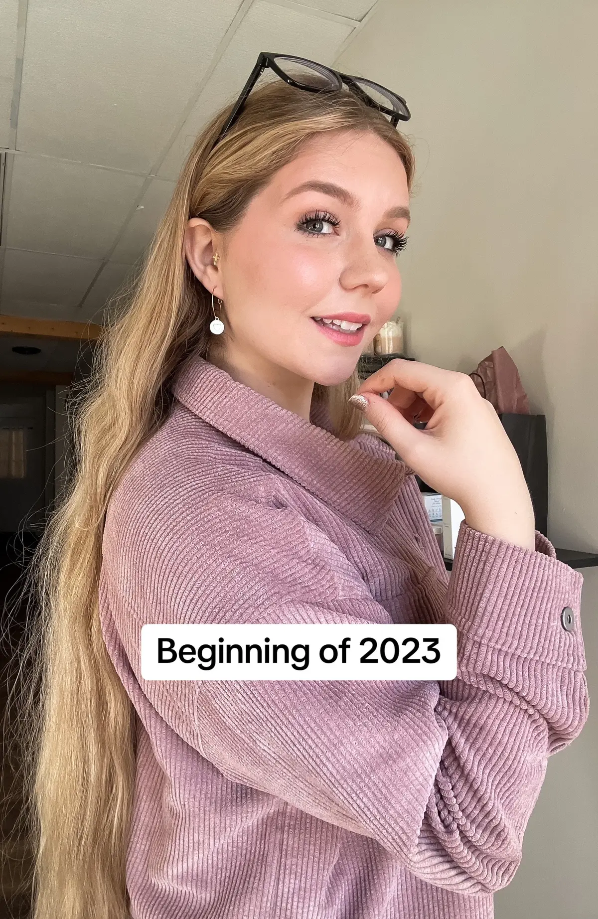 2023 I was a Fiancé, became a Wife, did weddings almost every single weekend, grew my platforms, had some amazing collabs, made some awesome friends, and started the plans for some life goals happening soon in 2024 🥹  Thank you to everyone who watches, loves, and supports me! You’ll never understand how much you mean to me 🫶🏻💕