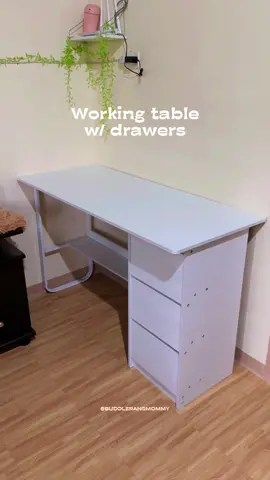 Study/working table, sobrang worth it mga mare. Ang ganda at tibay. #studytable #studytabletiktokshop #workingtable 