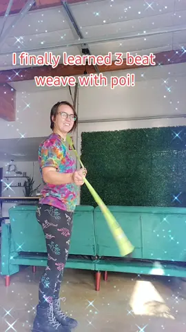 I can't tell you how many times I have tried this trick over the years. But we got it! Slowly learning more and more poi though my friends at the @Boise Official Flow Dojo #flowartsperformer #poiflow #3beatweave #sockpoi 