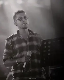 ලස්සන සින්දුවක්.😇🎶 heart singer❤️chamara weerasinghe🎤 #foryou #kandehapilahada #chamaraweerasinghe #song #nostalogic #tiktoksrilankan #foryoupage #shan_official🌻 #fyp #fypシ゚viral 