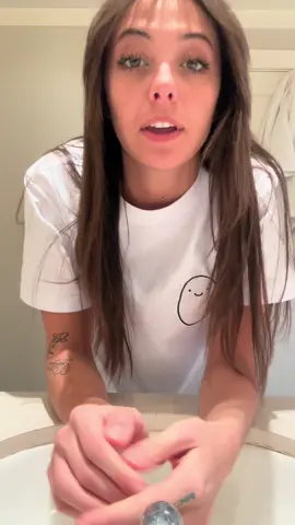 Might be out of character but ive been feeling very grateful lately for the way you all have changed my life.. when @nick.digiovanni asked me to get involved with @Happy Potato i was super excited to be part of something positive. Every purchase feeds atleast 5 people, and helps to combat food waste. #clothingthatfeeds happypotato.shop 