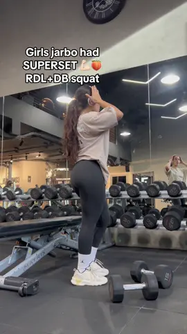 Juuuuuuicy 🍑💪🏻  Superset (4 sets) RDL: 15reps DB squat: 15reps #GymTok #gymgirl #gymrat #motivation #discipline #Fitness #workout #glutes #superset #bodybuilding #morocco #fyp #foryou #pourtoi #fit #thatgirlaesthetic #gym #lowerbodyworkout #strongwomen 