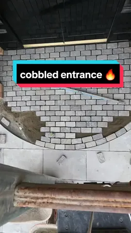 natural sandstone cobbled entrance 🔥 #howto #landscaping #paving #cobbles #naturalstone #construction #sandstone #fyp #foryou 