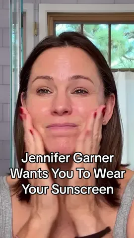 #JenniferGarner wants you to learn from her youthful mistakes and lather up the SPF. In this episode of Vogue's #BeautySecrets, the actor shares her number one rule of skincare and her go-to beauty routine.