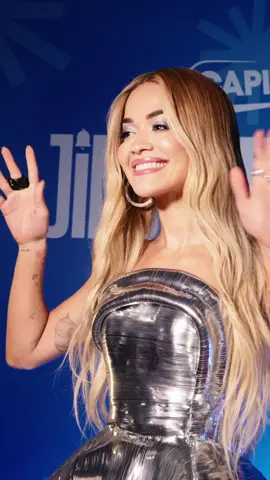 What a way to see out the 2023 live shows ❄️✨ Thanks to everrryyyyone that came to a live show this year!! 💞🥹  @capitalofficial #CapitalJBB  