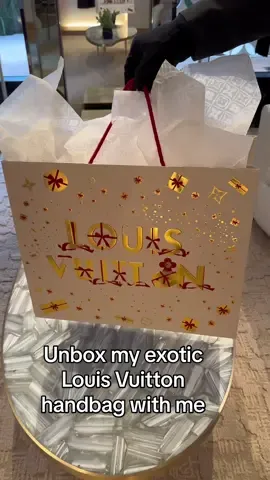 The most exotic holiday gift of all💚 @Louis Vuitton Crocodilien Brilliant Capucines BB is jaw-dropping. 📍#AventuraMall #lvbag #exoticbag #capucinesbb #luxury #handbagtiktok #wishlist #giftideas #fyp #unboxing 