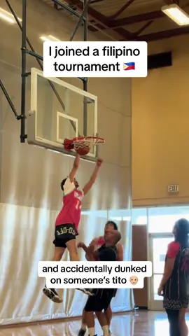 on tito’s head 🙆🏻‍♂️🤣 #fyp #filipinobasketball #tiktokph #hoopjunkie #basketball #slamph 