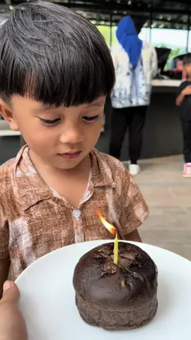 Happy bday abang ruby , semoga sehat selalu , tercapai cita2nya , jadi anak baik . Pokoknya mama doain yang terbaik untuk abang .. love u 🥰🥰  #rubyfain #happybirthday 