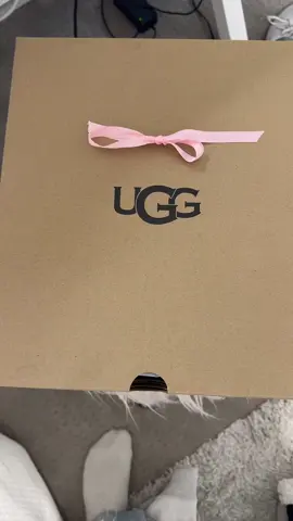 Birthday uggs #18thbirthday #uggs #coquette 
