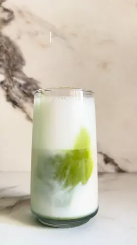 Matcha girlies for the win✨🍵 #matchagirls #matchagirlies #matchalover #matchatea #makematchawithme #matcharecipe #matchaloversoftiktok #icedmatchaeasy #matchatok 