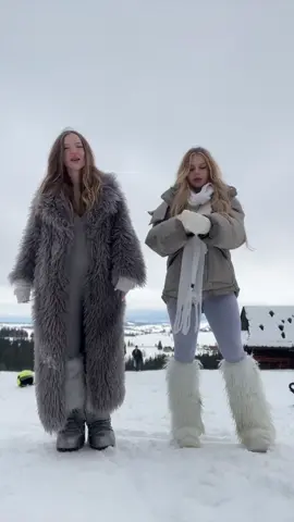 Miałyśmy iść na kulig z @Monika Kociołek  więcej będzie na odcinku na kanle Moni ♥️