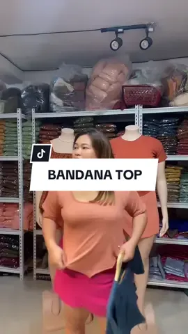 Bandana top color of the year 🍑🧡 #torendistyle #fyp #midsize #outfitideas #plussizetops #coloroftheyear #plussizeoutfit 