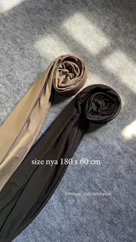 Pashmina kaos super adem, nyesel bgt cuma beli 2 karna senyaman itu dipakenya 🛒🛒🛒 #pashminakaos #pashminamurah #pashminameleyot #fyp 