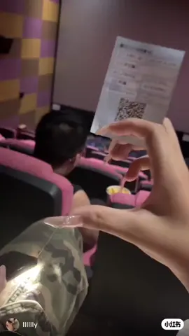 Đi xem phim cùng ngiu thì nên chụp thế này#xemngtaiuduong #yeudingaigi #tiktokawardsvn2023 #xuhuongtiktok 