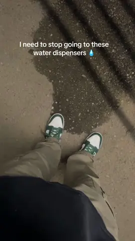 Water dispensers are a scam bro. I am a Victim once again✌🏾💧 #waterdispenser #WaterLeak #BrokenHandle #WetFloor