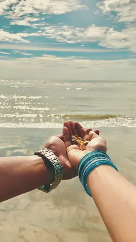 Beach photo🌊🏝️#CapCut #fypシ #trends #unfrezzmyaccount #beach #couplegoal #viral #coxsbazar #foryoupage #foryou #relationshipgoals #vacation #tiktokbangladesh🇧🇩 