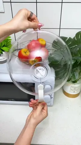 The microwave won’t get dirty anymore😏#goodstuff #goodthings #homehacks #householditems #useful #LearnOnTikTok #tiktokmademebuyit #fyp #foryou 