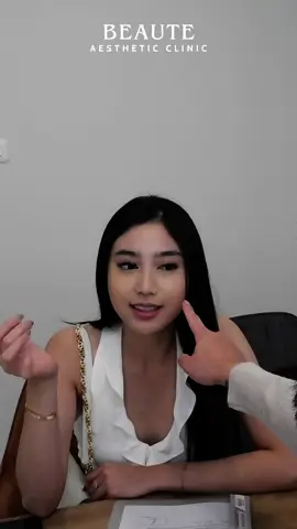 Ikuti cerita Beaute Experience kak Shera yuk Sebagai Puteri Indonesia Kalimantan Timur 2020 sudah semestinya banyak hal yang harus dilakukan wanita cantik satu ini✨ Kulit kusam, berjerawat dan sudah mulai kehilangan kekencangan adalah concern yang ingin di atasi Sylfirm X full face cocok banget untuk kamu yang memiliki problem sama seperti Shera🤍 Sylfirm X adalah perawatan micro needling RF generasi terbaru, yang secara efektif memiliki banyak manfaat seperti mengencangkan kulit, menghilangkan kerutan halus, dan masalah pigmentasi seperti melasma. Perawatan ini juga secara efektif mengurangi bekas luka termasuk bekas jerawat dan juga memperbaiki warna dan struktur kulit. #beauteaestheticclinic #aestheticclinicjakarta #aestheticclinic #klinikkecantikan #klinikkecantikanjakarta #sylfirmx #sylfirmxmicroneedling 