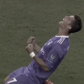 وياعيني علينا 😥                                                    #Ronaldo #cr7 #رونالدو❤️🇵🇹 #الدون🇵🇹 #تصاميمي☝🏻 #fyp #مدريدي_للأبد🇪🇦💛 #كرة_القدم_عشق_لا_ينتهي👑💙 