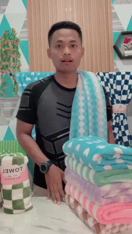 Tonton sampai habis yuu🥰Promo handuk 80ribu dapet 5pcs 🥰jangan lupa cek keranjang kuning🥰#handuk #handukmurah #handukmicrofiber #handukdewasa 