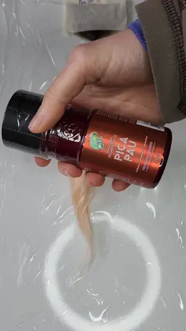 Teste do Pica Pau da Kamaleão Color numa base clarinha (meio inadequada até) ❤❤❤ Lembrando que o vídeo completo está no YT de mesmo nome ^_^ #redhair #kamaleaocolor #picapau #cabelocolorido #cabelovermelho #vermelhoariel #kamaleaocolorpicapau 