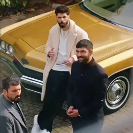 I will never get over this scene.😂😍#adimfarah #adimfarahdizi #adimfarahedit #adımfarah #adımfarahdizi #adımfarahyakındafoxtv #adımfarah❤️ #tahirlekesiz #tahir #faraherşadi #farahersadi #farahershadi #fahir #fahirsah #fahirşah #kerimşahtahir #rastinpaknahad #enginakyürek #enginakyurek #akyurek #akyürek #demetozdemir #demetözdemir #ozdemir #özdemir #demetözdemirfan #demgin #tahirfarah #mertdogan #mertdoğan #gencoözak #gencoozak 