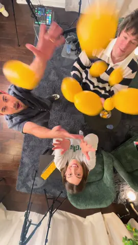 @AlecBenjamin is on @The Squeeze Podcast !!! Out now EVERYWHERE🍋🎙️