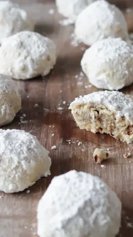 Snowball Cookies also known as Mexican Wedding Cookies or Russian Tea Cakes. #Recipe #snowballcookies #cookies #fyp 