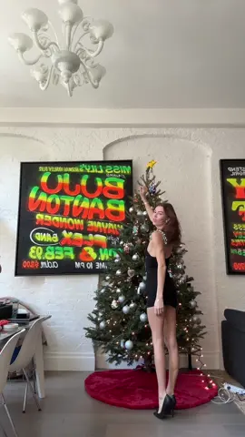 went @260SampleSale and got this steal!! the AREA sample sale is at 148 Layfette street 13th-17th, 11-8pm 🌟🌟🌟